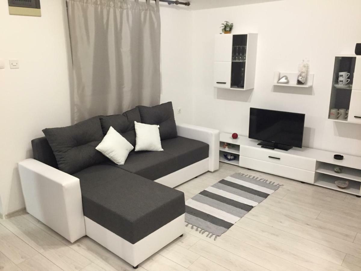Apartment Roko Vir Ngoại thất bức ảnh