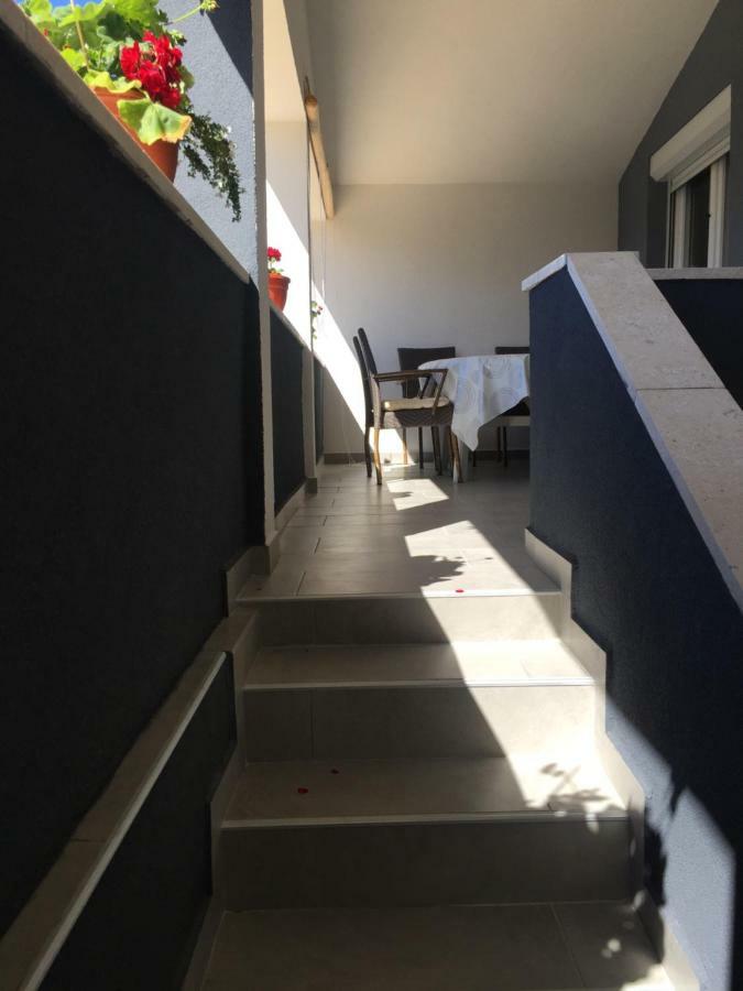 Apartment Roko Vir Ngoại thất bức ảnh